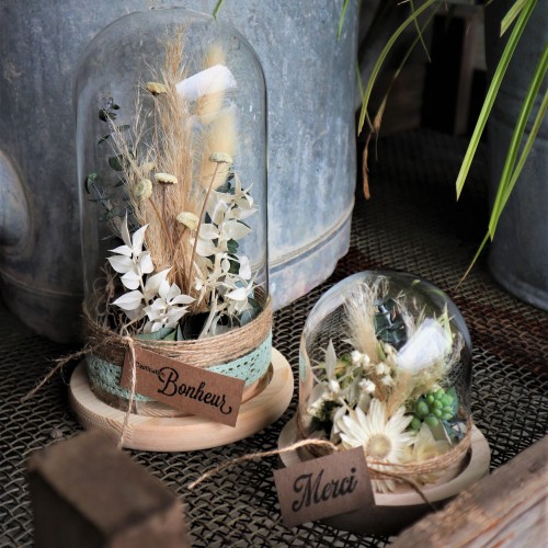 Cloche en fleurs séchées